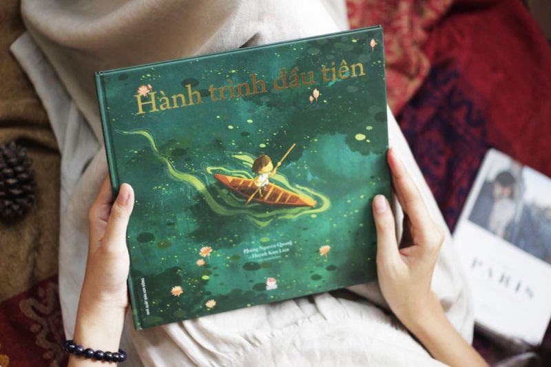 若手アーチストであるフーン・グエン・クアン氏とフィン・キム・リエム氏による絵本　ⓒ Zing News